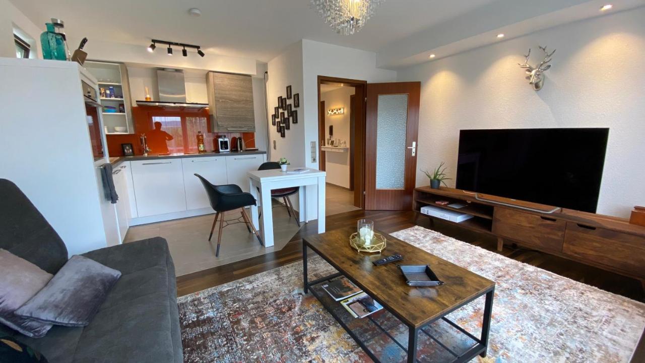 Apartment Exklusive Wohnung, Ausgestattet In Idyl *