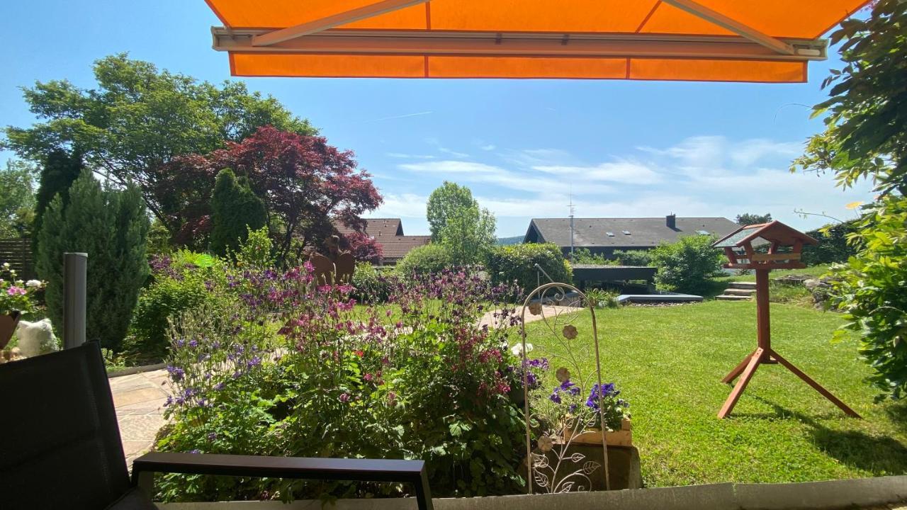 Exklusive Wohnung, Ausgestattet In Idyl *