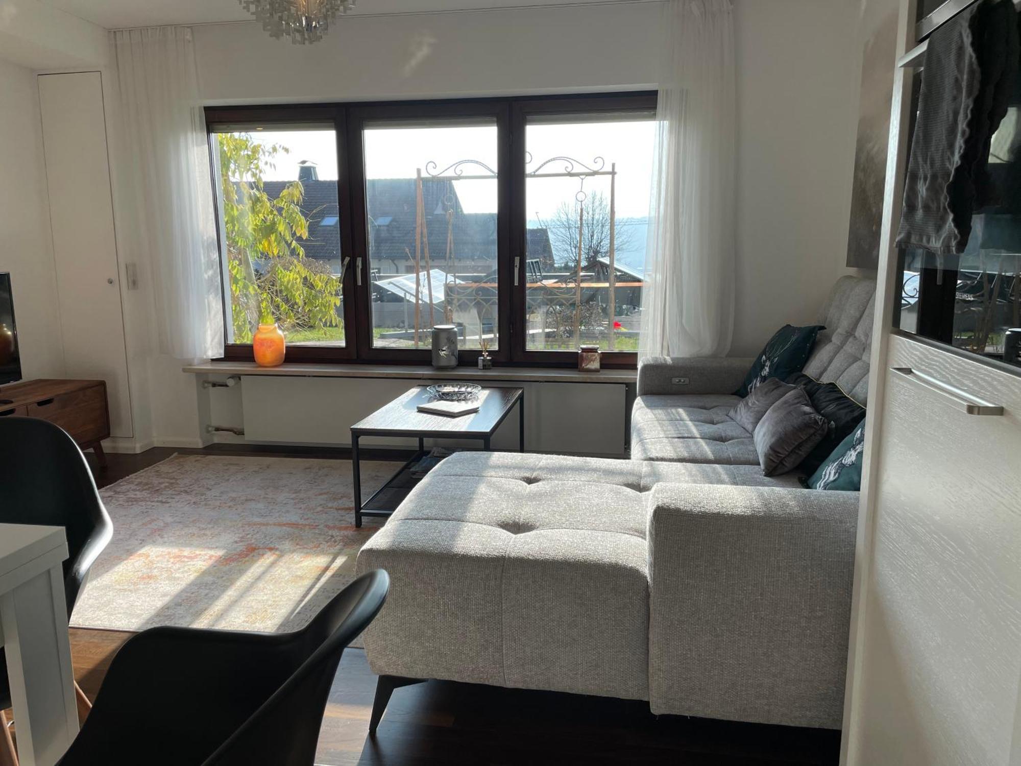 Apartment Exklusive Wohnung, Ausgestattet In Idyl